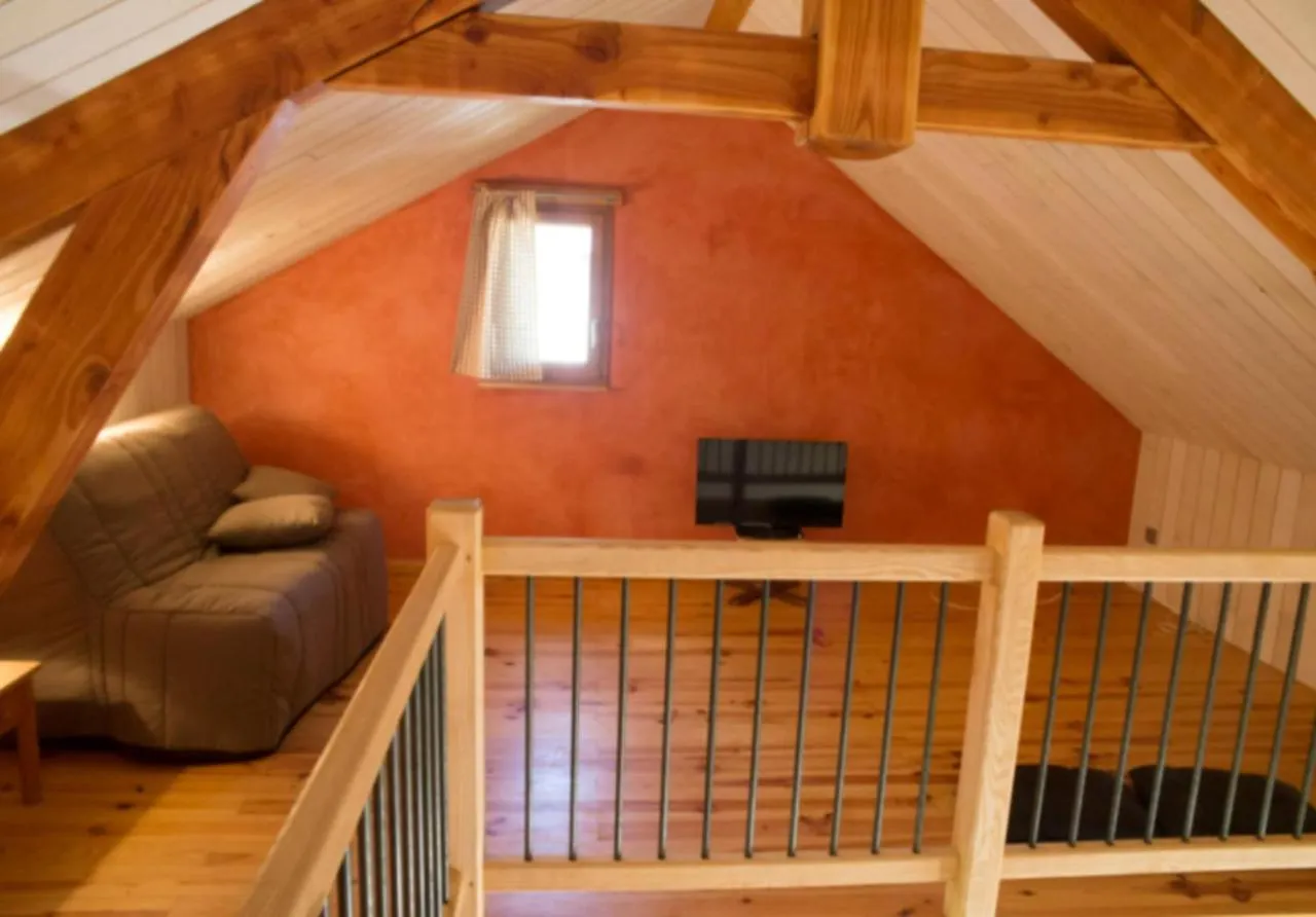 Maison Charmante A Gembrie + Piscine Partagee & Vue Montagne France