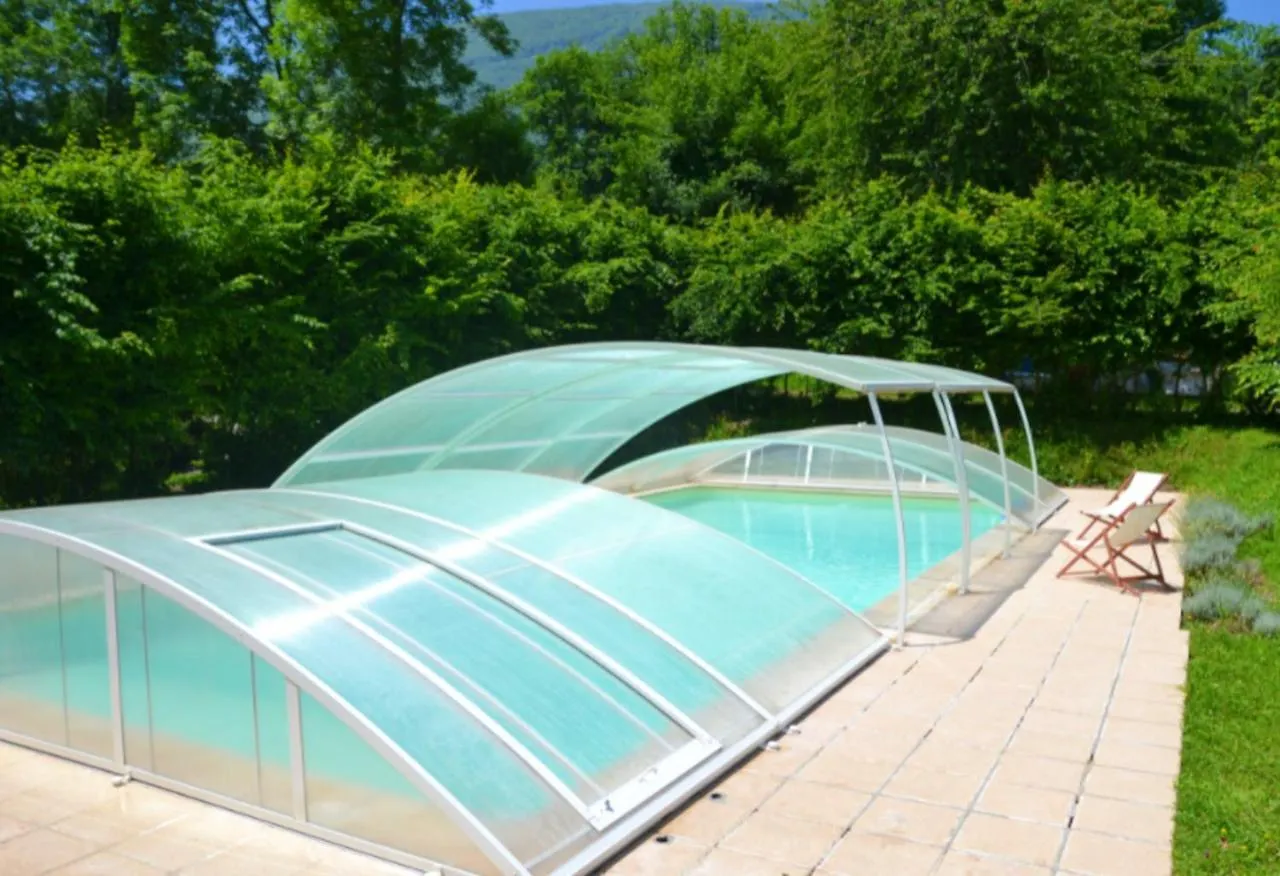 Holiday home Maison Charmante A Gembrie + Piscine Partagee & Vue Montagne France