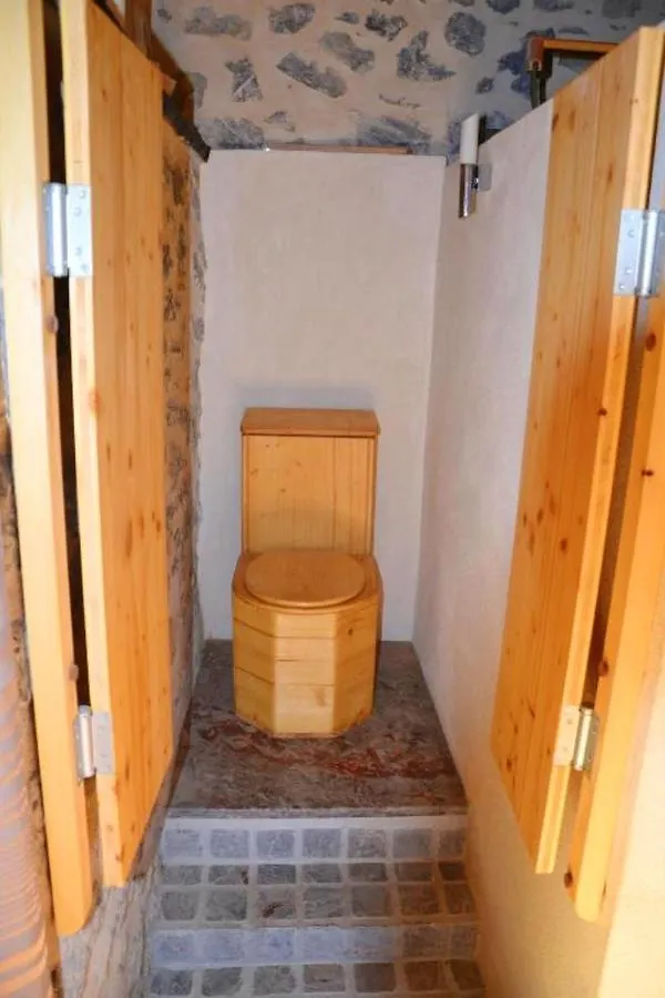 Maison Charmante A Gembrie + Piscine Partagee & Vue Montagne France